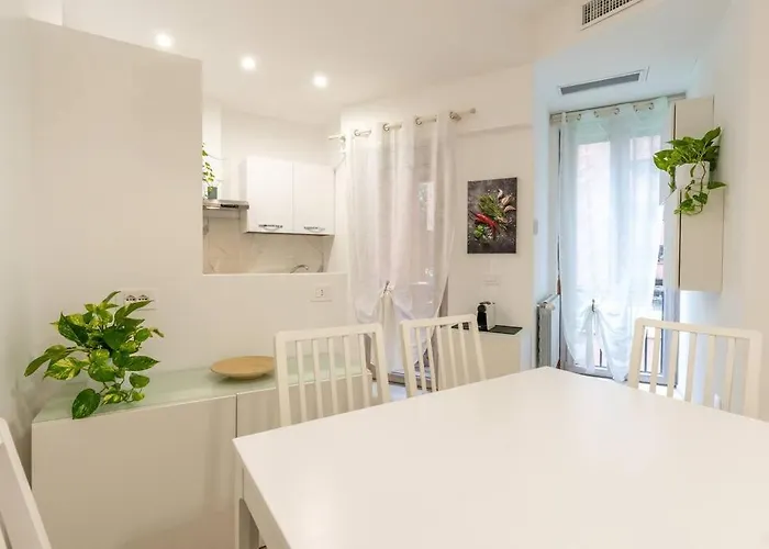 Metro A 1 Min - Casa Elegante - 3 Bagni En Apartment
